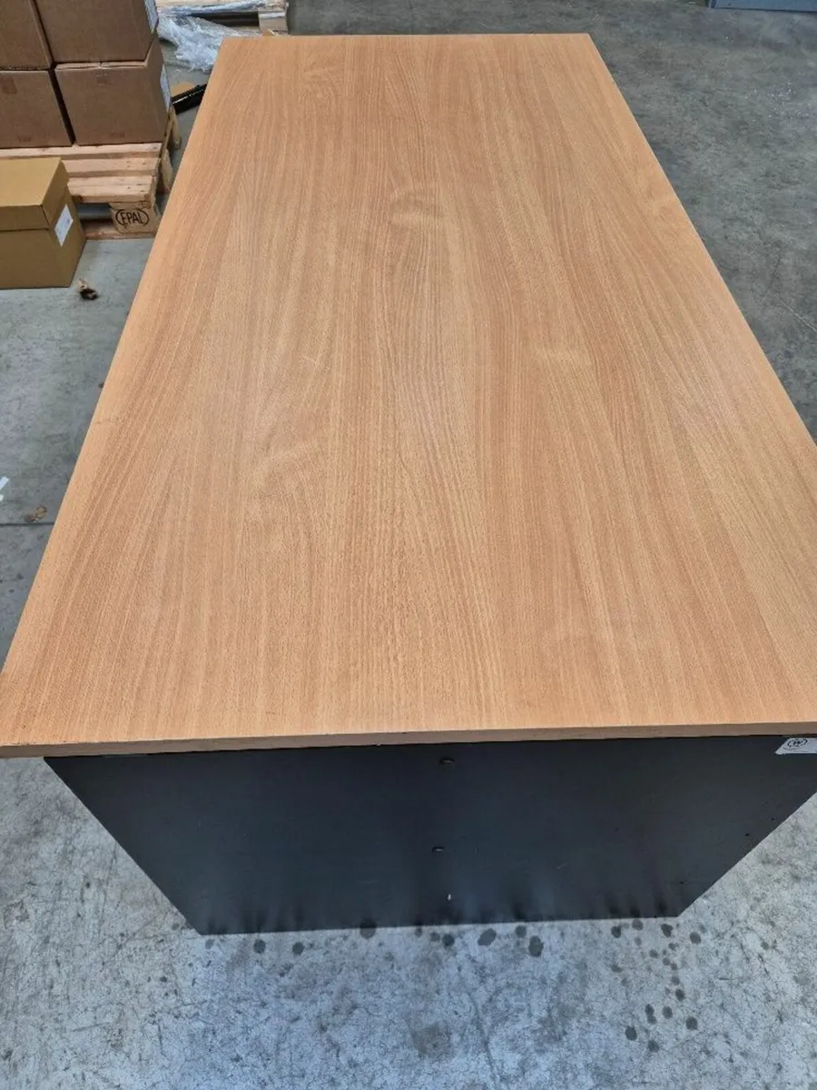 Office desk - Image 2