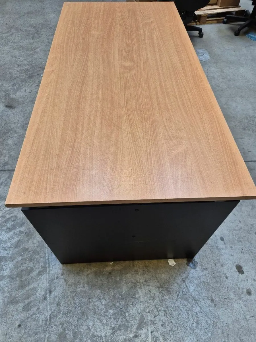 Office desk - Image 3