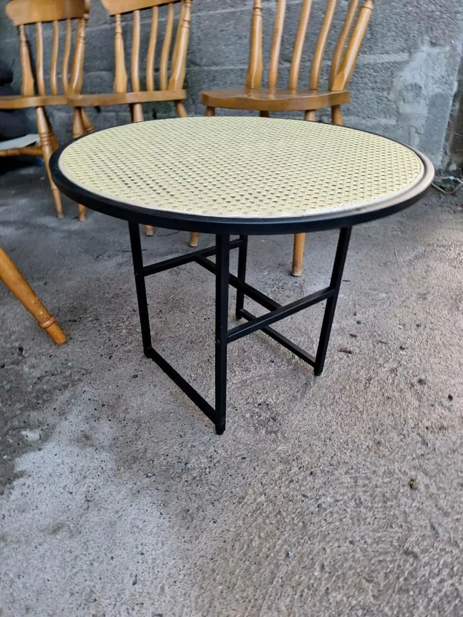 Small coffee table - Image 1