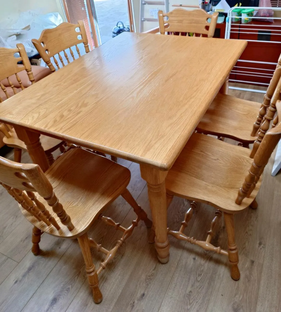 Dining table & chairs - Image 1