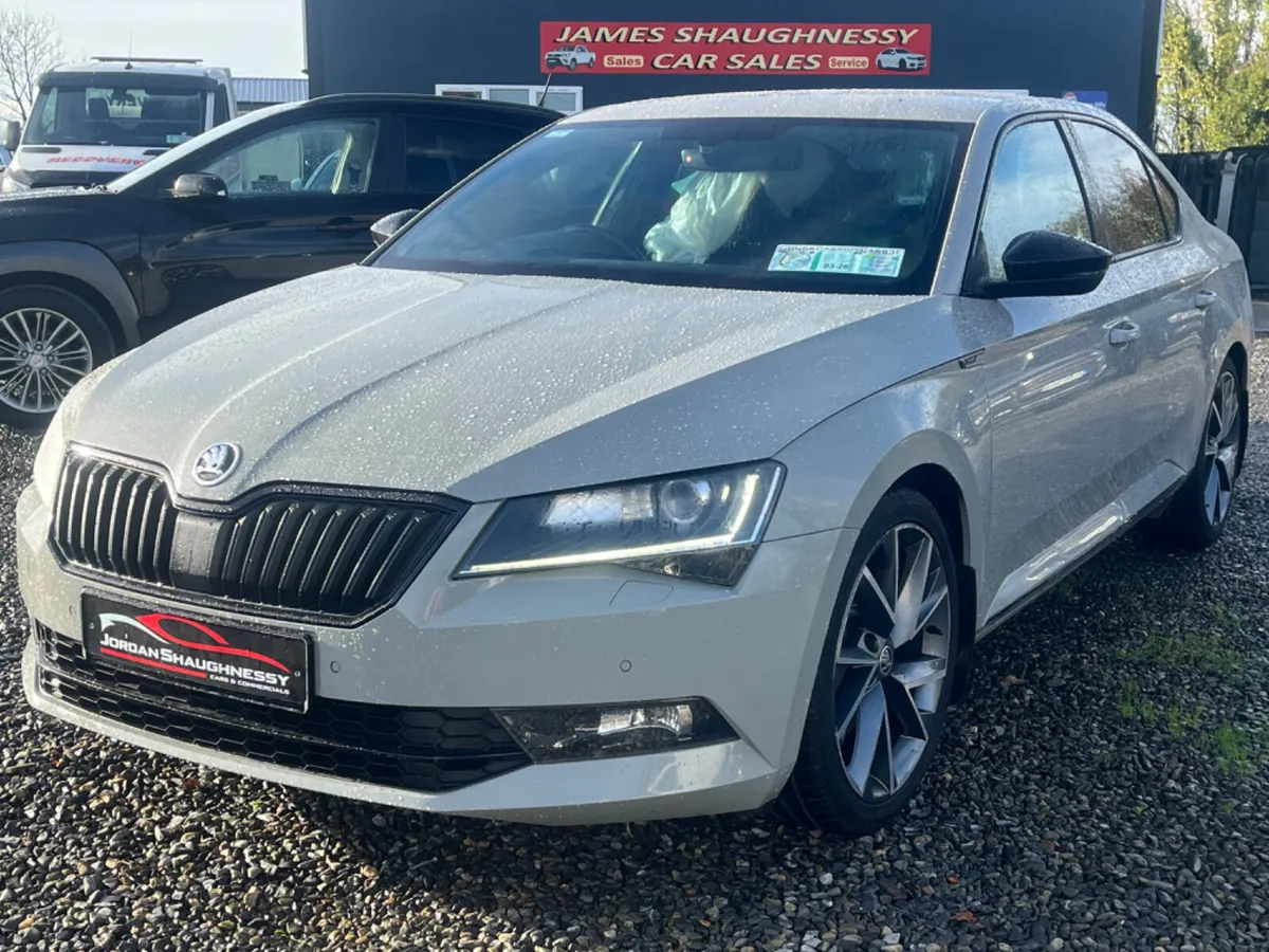 SKODA SUPERB 2.0 TDI SPORTLINE *NARDO GREY* - Image 3