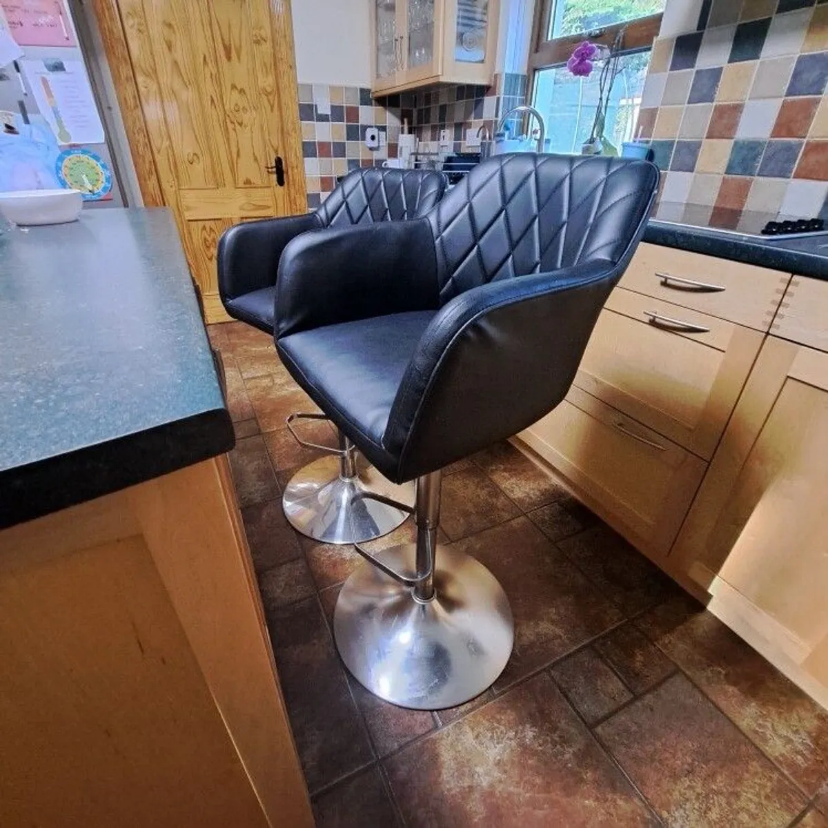 Breakfast bar stools - Image 1