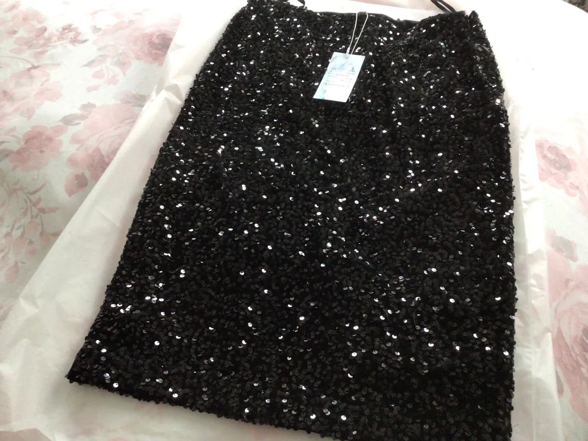 Ladies suit - Image 2