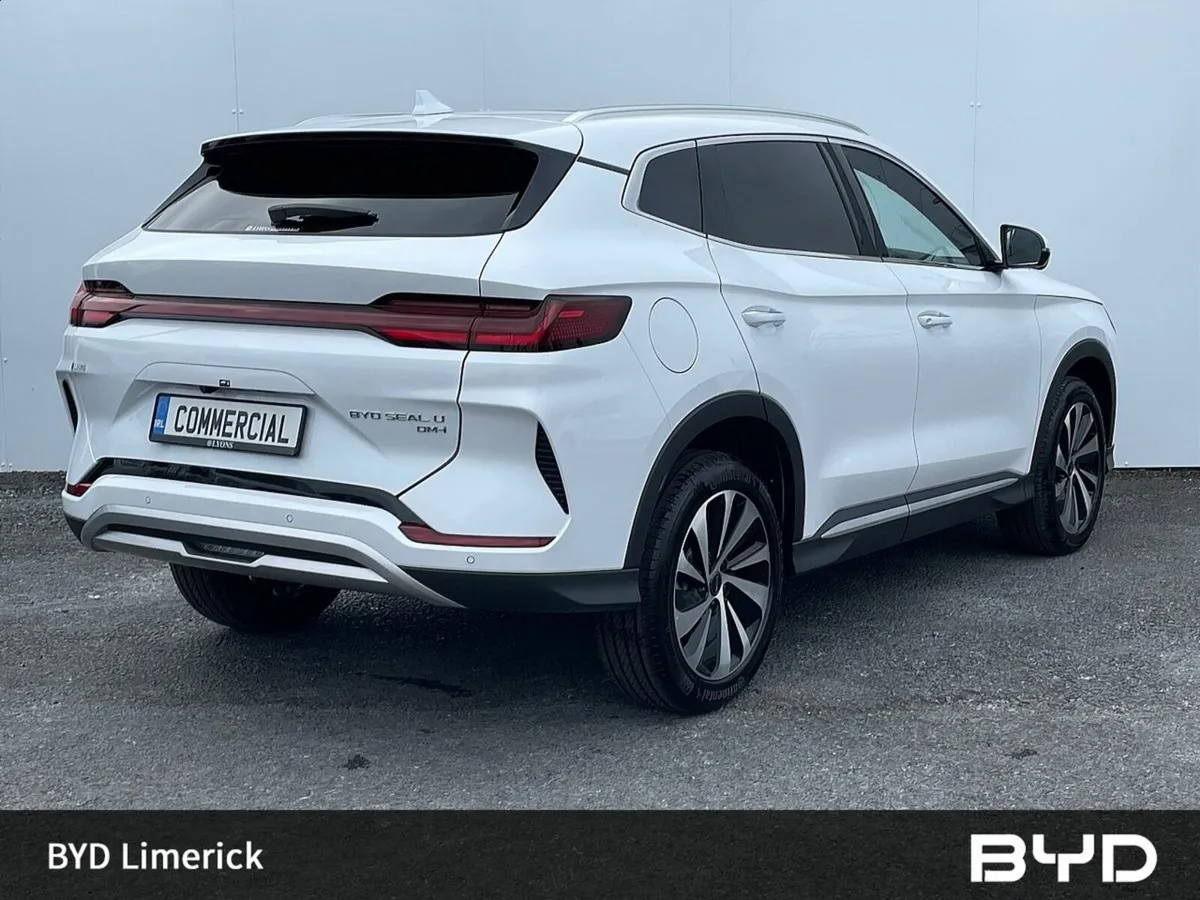 BYD SEAL U SEAL U DM-i BOOST FWD Commercial - Image 4