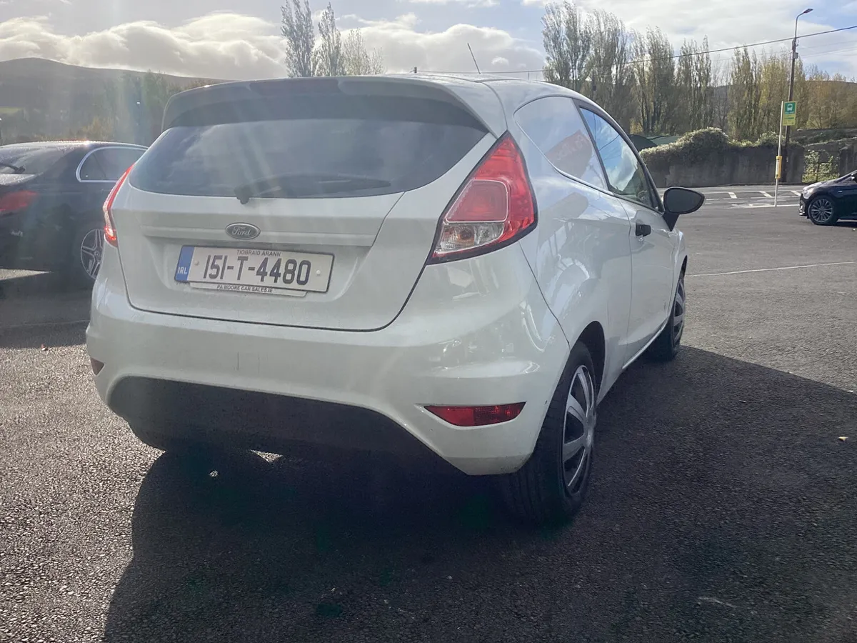 Ford Fiesta * 1.5 DIESEL - Image 4