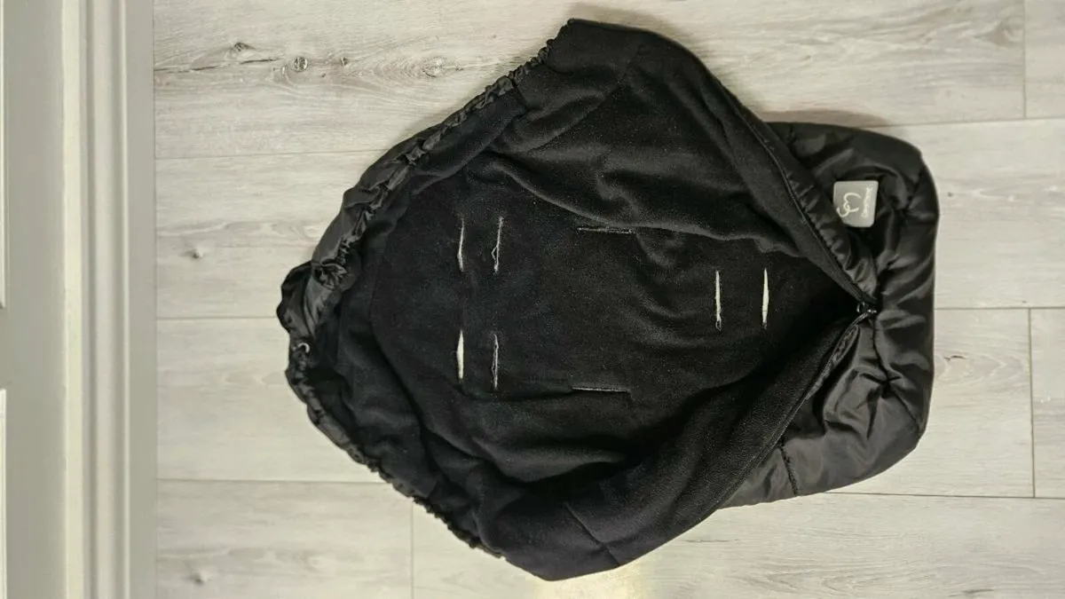 Carseat footmuff - Image 2