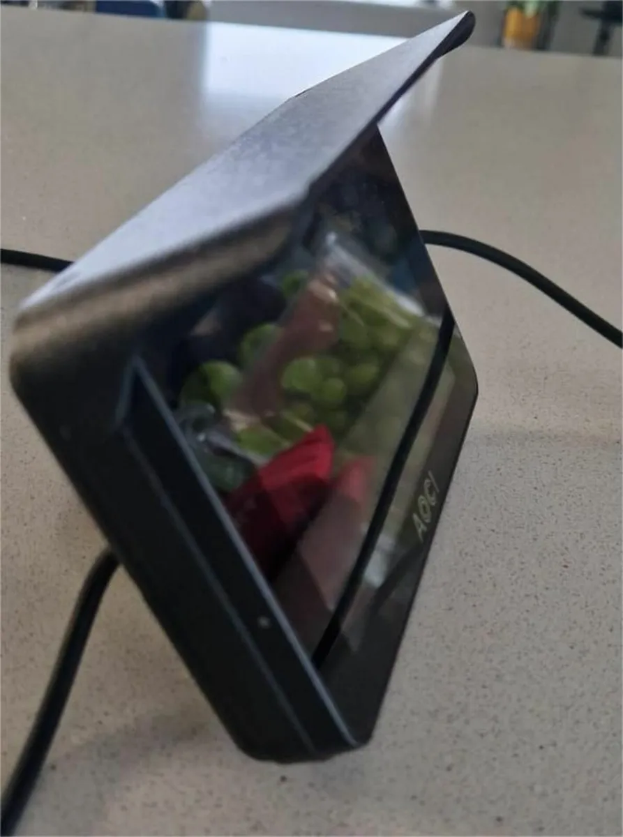 Schuberth C4 Pro Carbon XL, Sat Nav... - Image 2