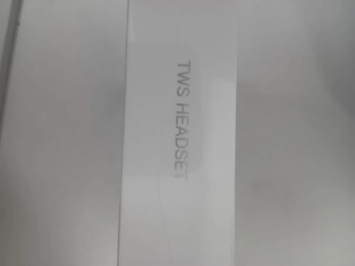 Hoco ear pods - Image 2