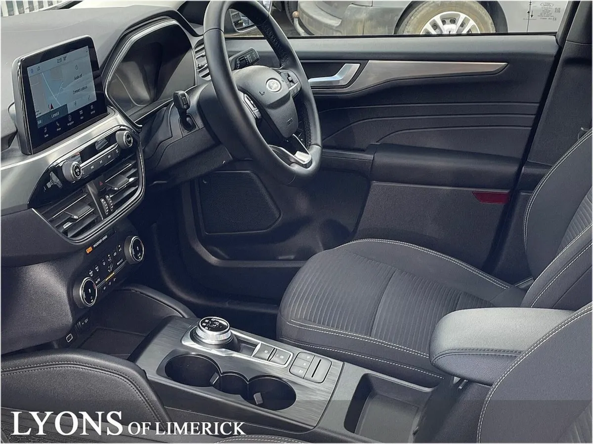 Ford Kuga 2.5 Duratec 225PS PHEV Titanium Auto - Image 4