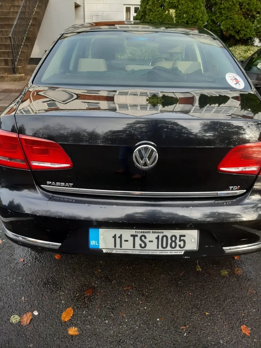 2011 Volkswagen Passat 1.6 - Image 1