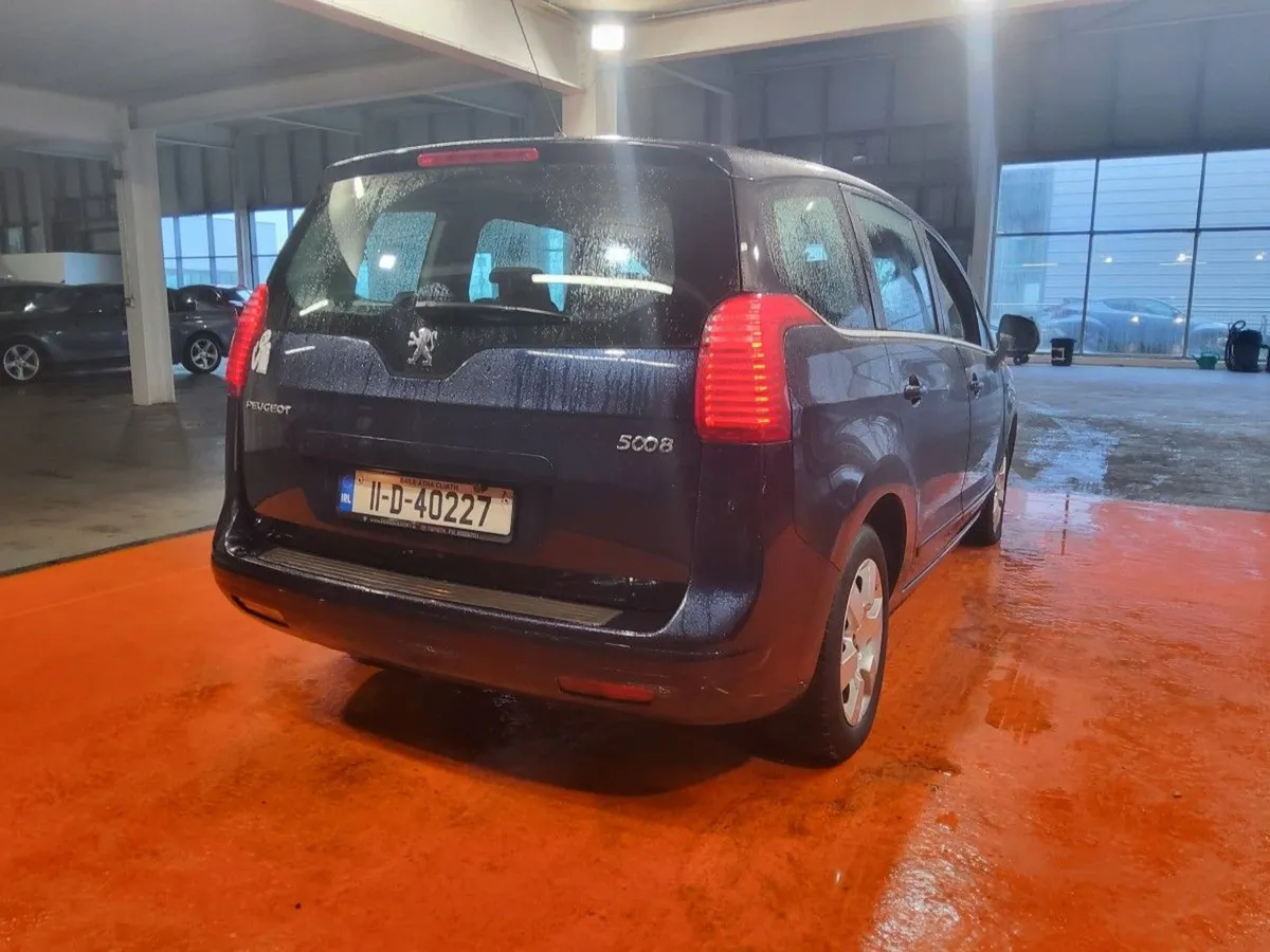 Peugeot 5008 1.6 HDI 112 BHP SX - Image 4