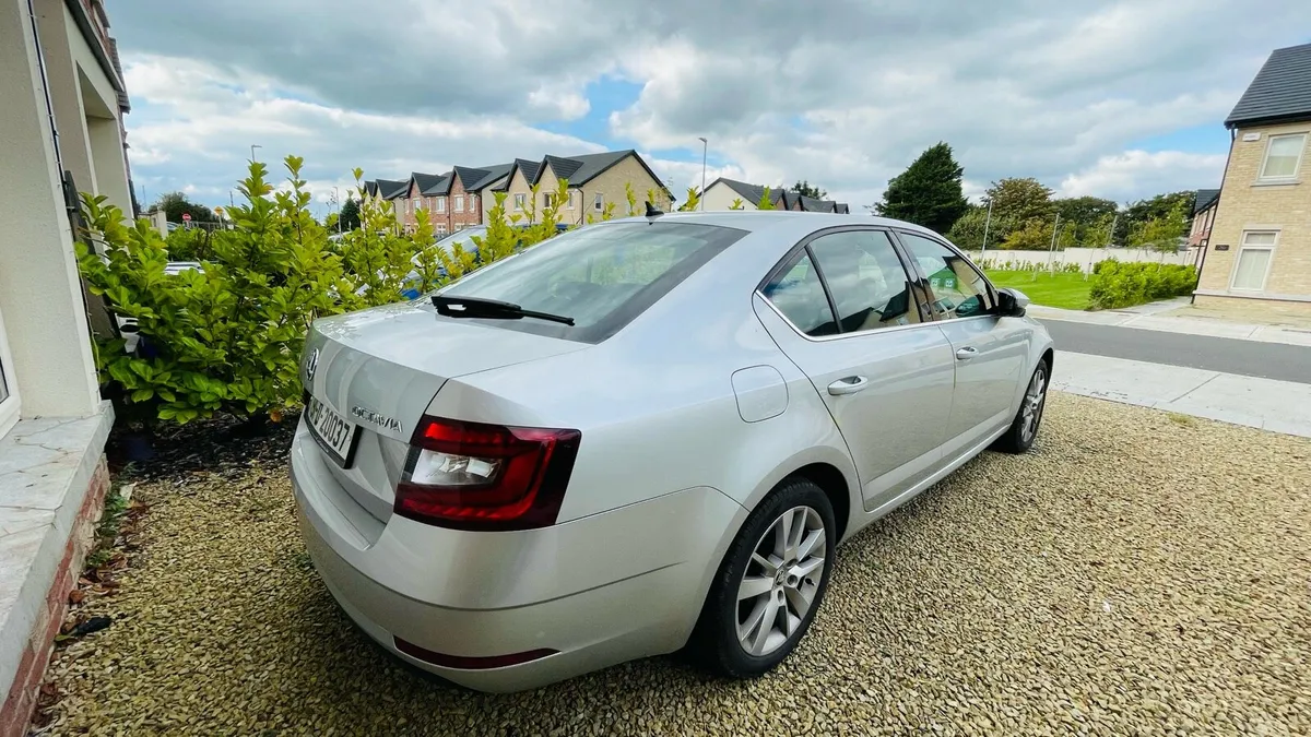 2019 Skoda Octavia STYLE 115HP DSG Automatic - Image 4