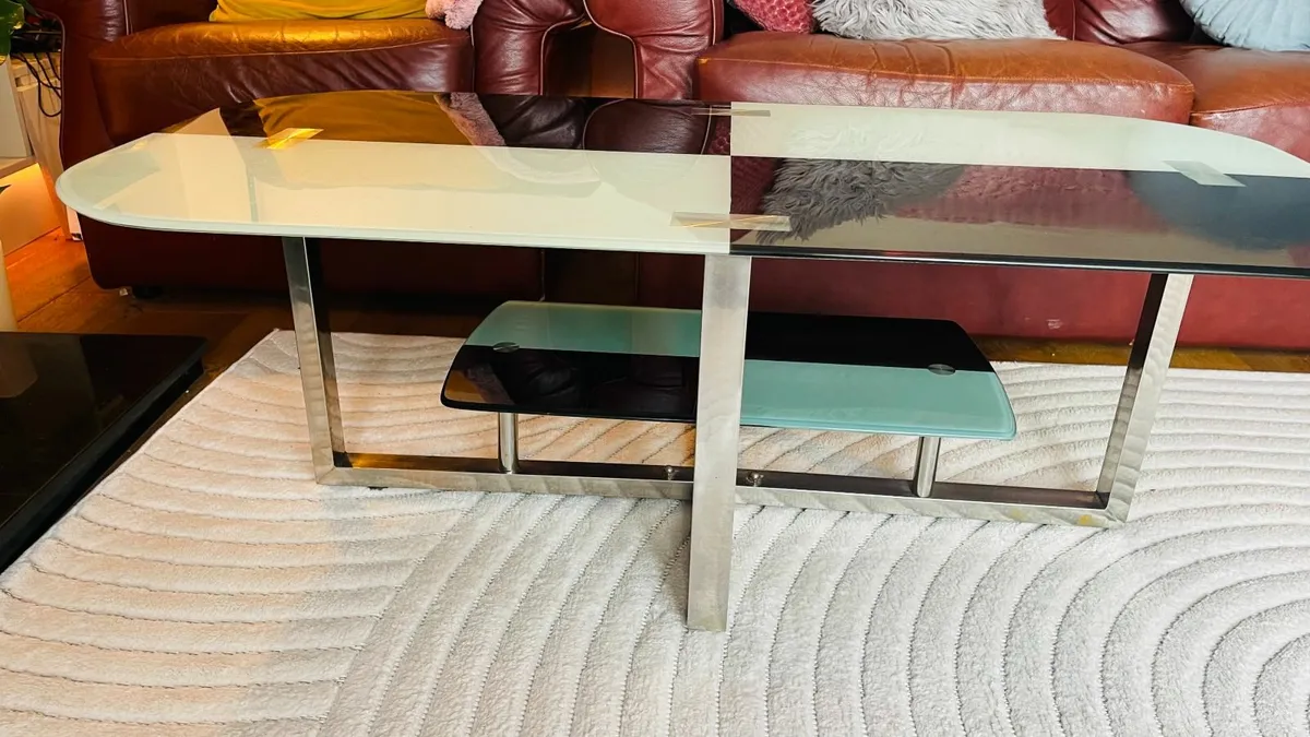 Glass coffee table - Image 4