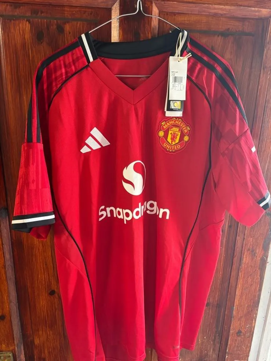 Manchester United jersey - Image 2