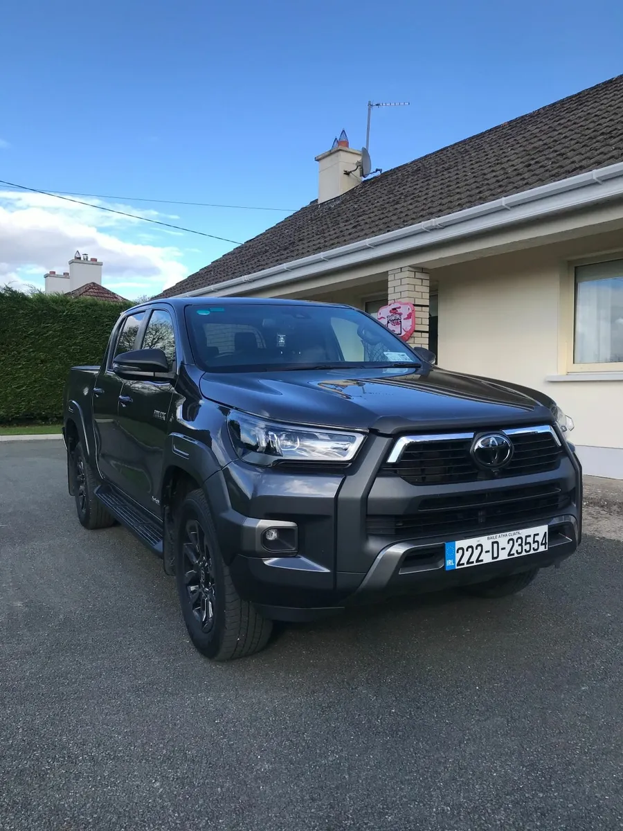 Toyota Hilux 2.8L Auto D4D InvincibleX - Image 4