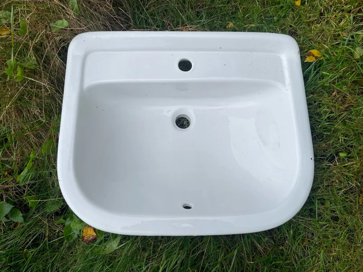 Bathroom basin - Image 1