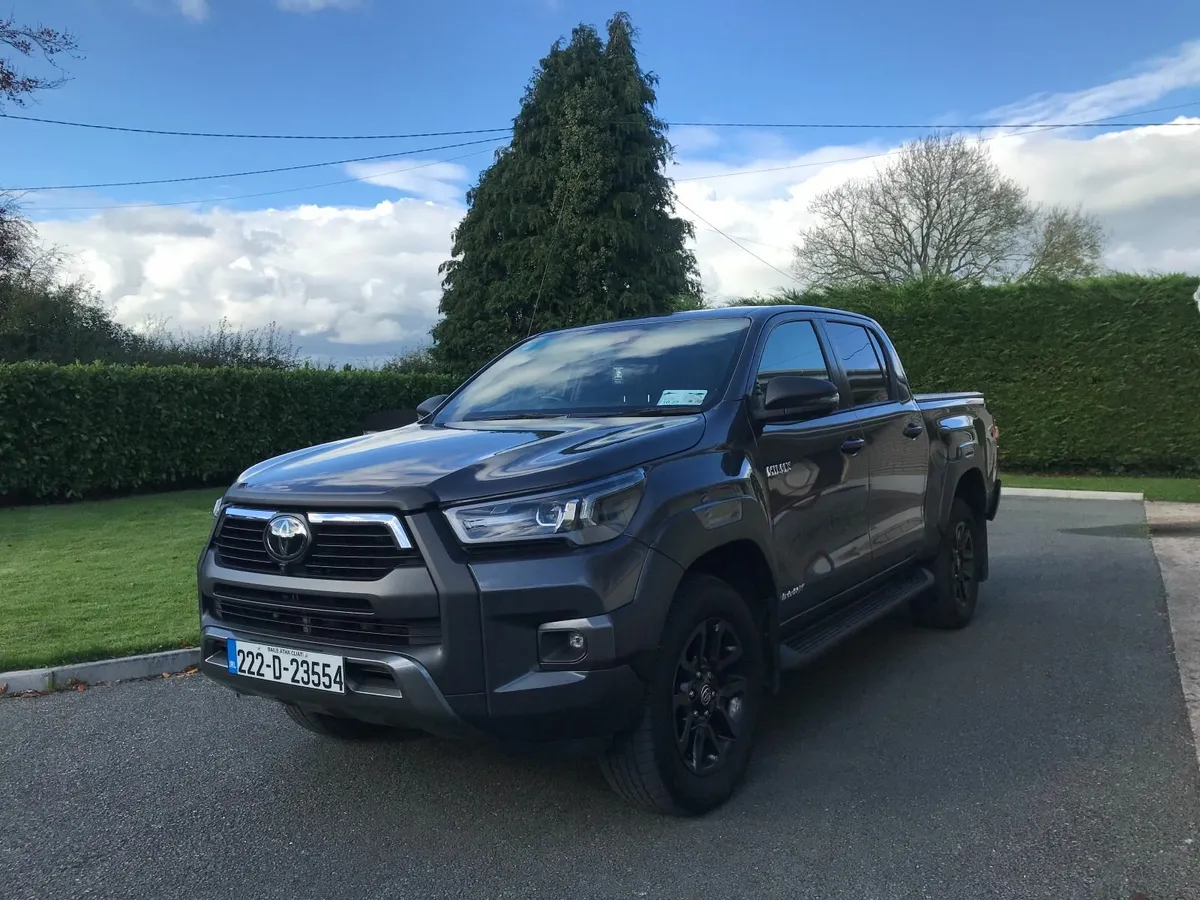 Toyota Hilux 2.8L Auto D4D InvincibleX - Image 1