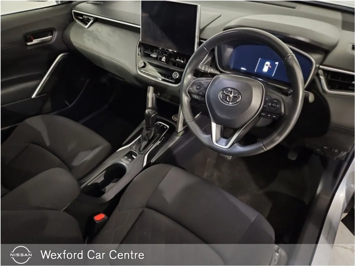 Toyota Corolla Cross 1.8 Hybrid Luna - Image 3
