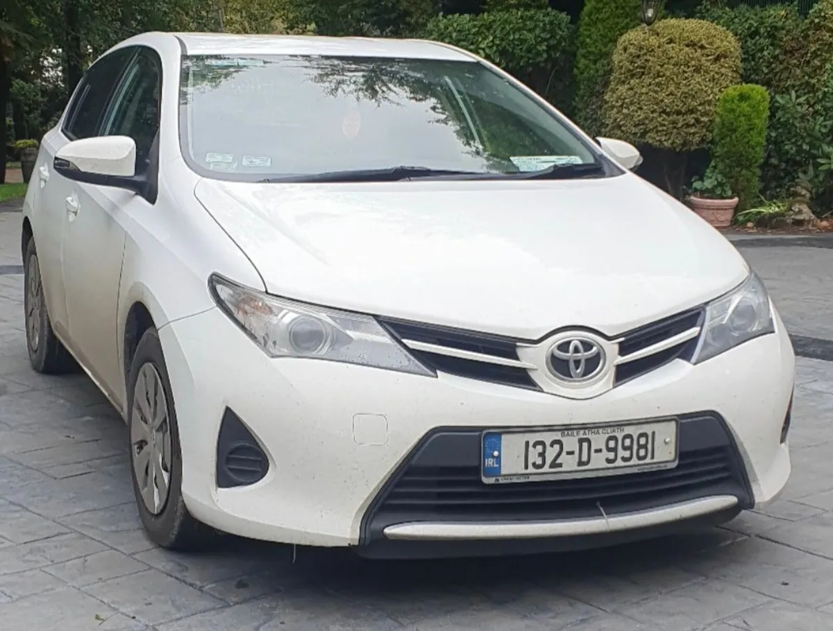 Toyota Auris 2013 - Image 1