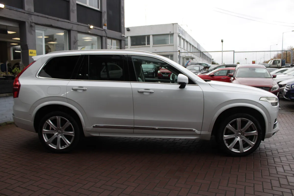 PLUG IN HYBRID INSCRIPTION 7  SEATER AUTO - Image 3