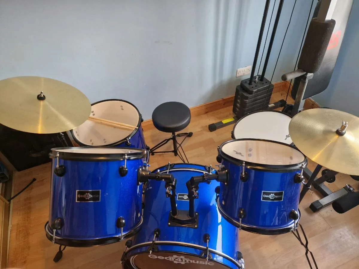 Drum kit - Image 1