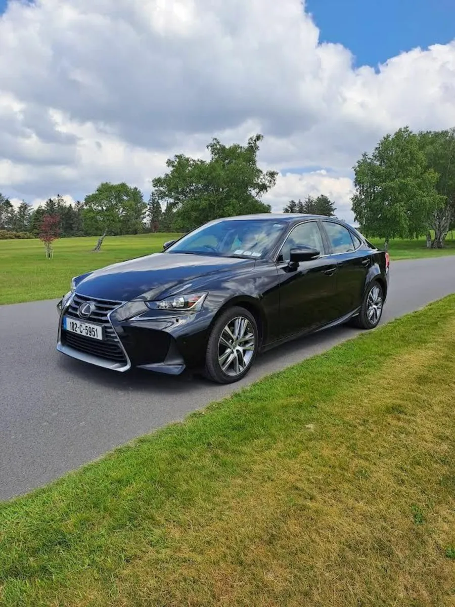 Lexus IS300  HYBRID 2018 - Image 1