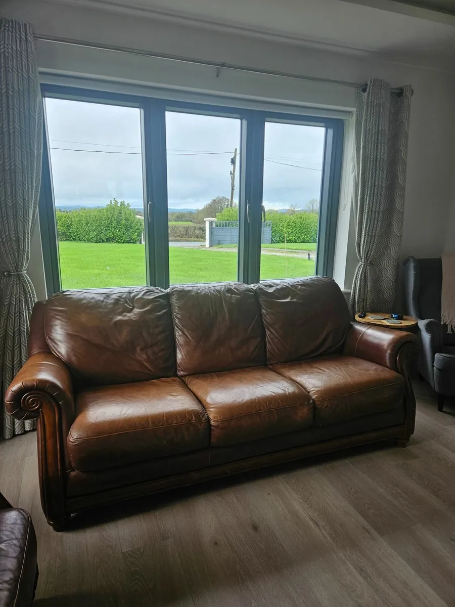 Brown leather Couch and matching Chair - Image 1
