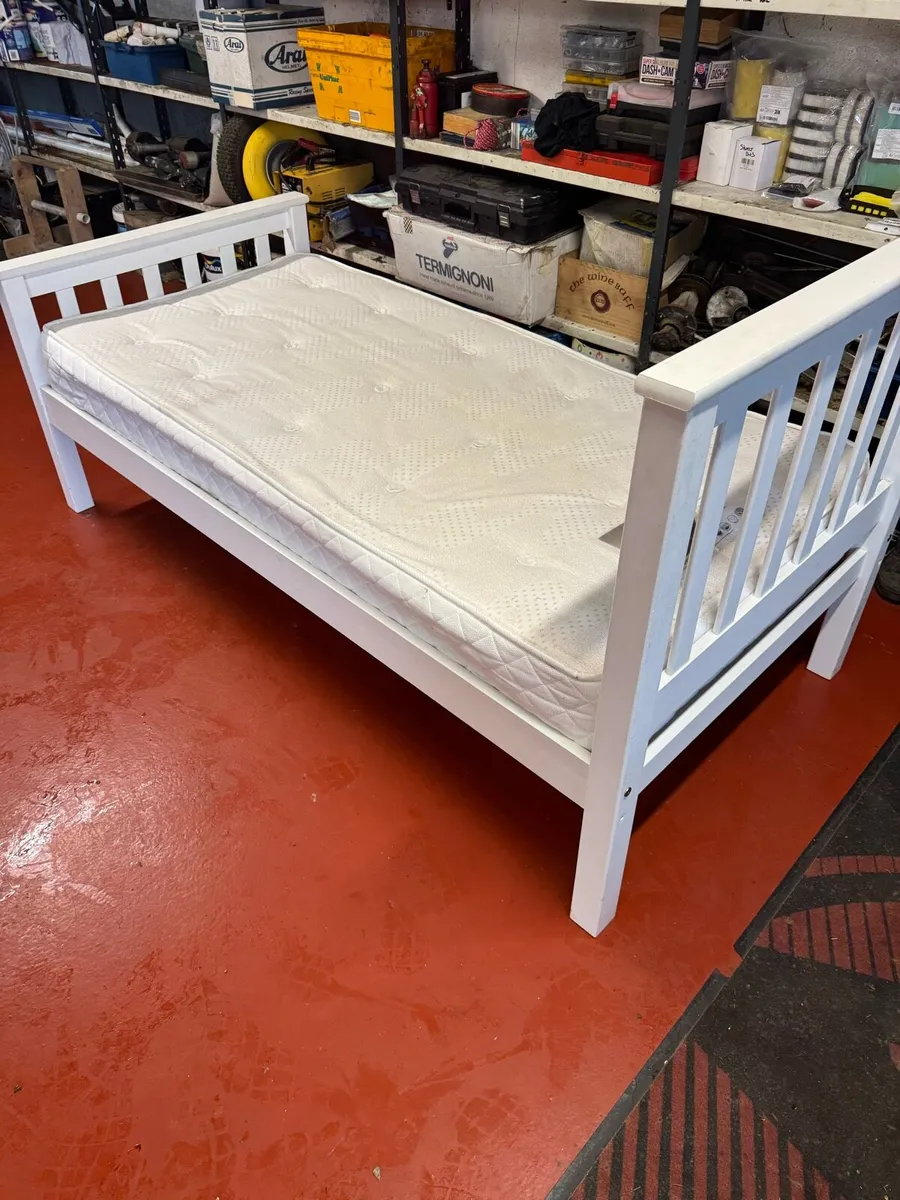 Childrens bed