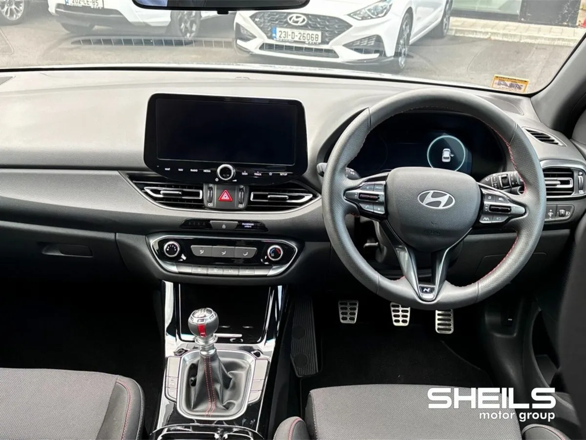 Hyundai i30 Petrol NLine *EX DEMO* - Image 3
