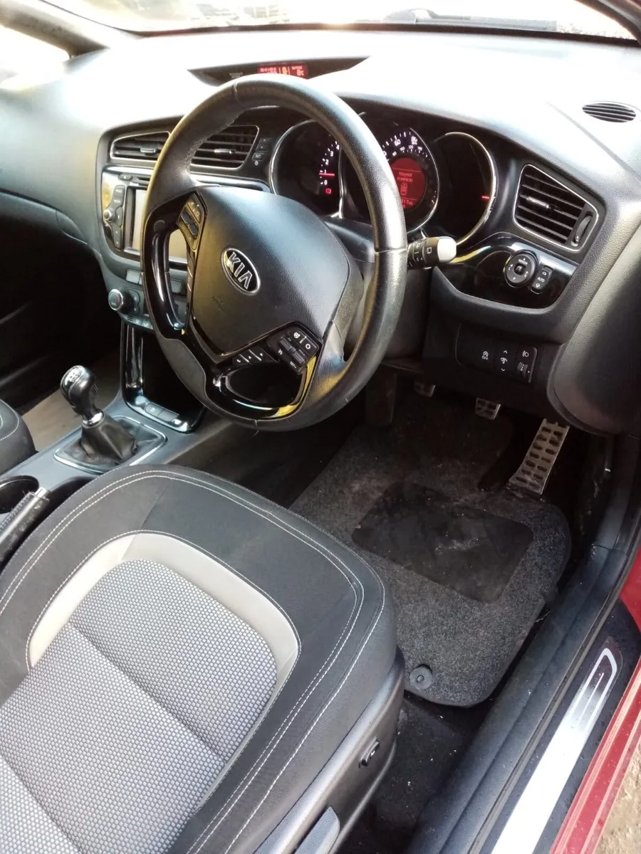 Kia Ceed 2014 - Image 2