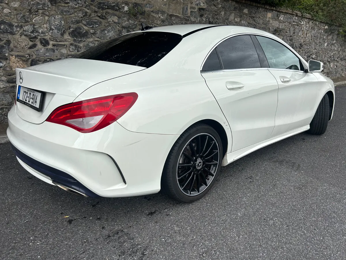 Mercedes-Benz CLA 2017 180 AMG LINE SPORT - Image 4