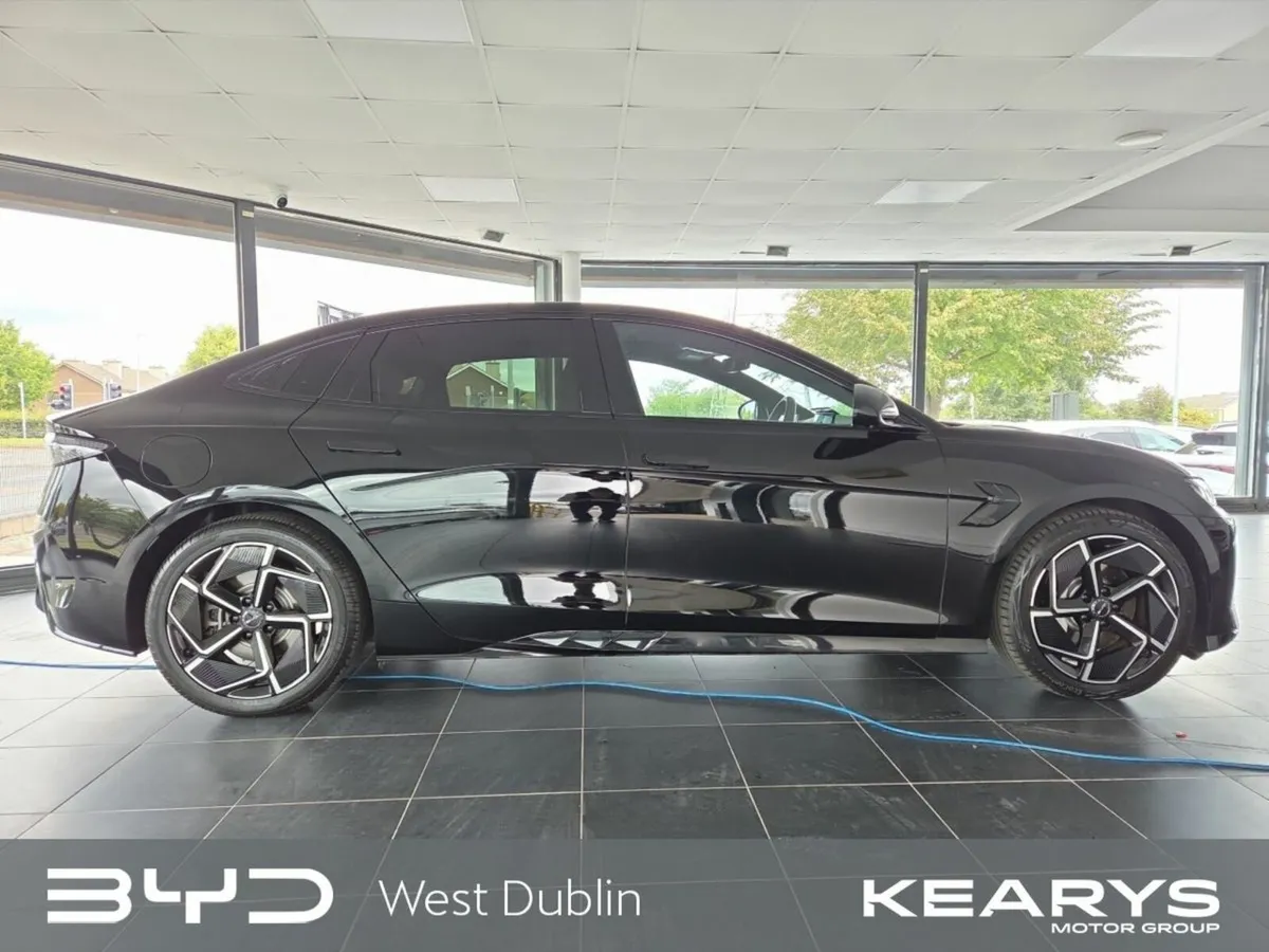 BYD SEAL 82.5kWh Excellence 4WD - Image 4