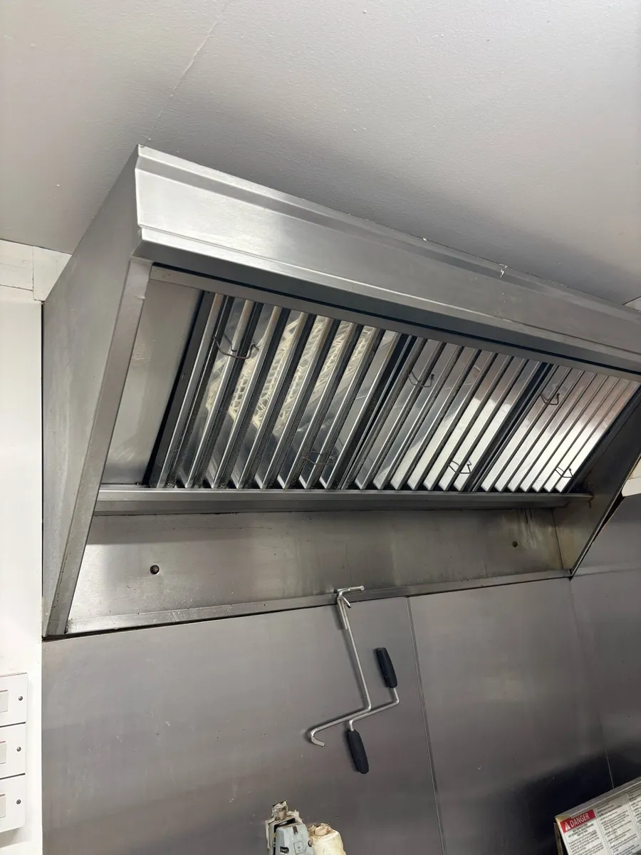 Stainless steel canopie - Image 1