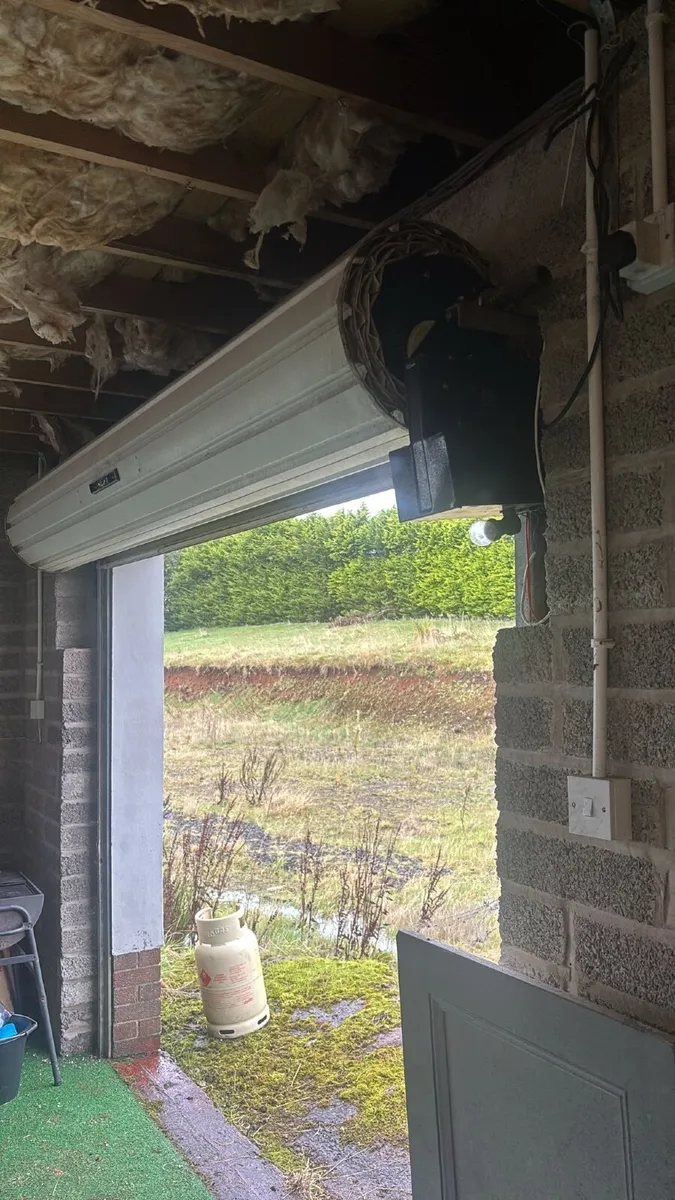 Garage door - Image 2