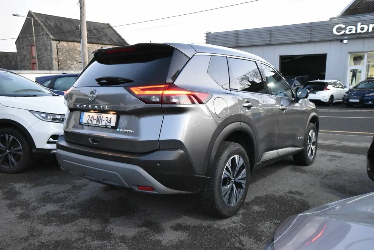 Nissan X-Trail SV Premium E-Power - Image 2