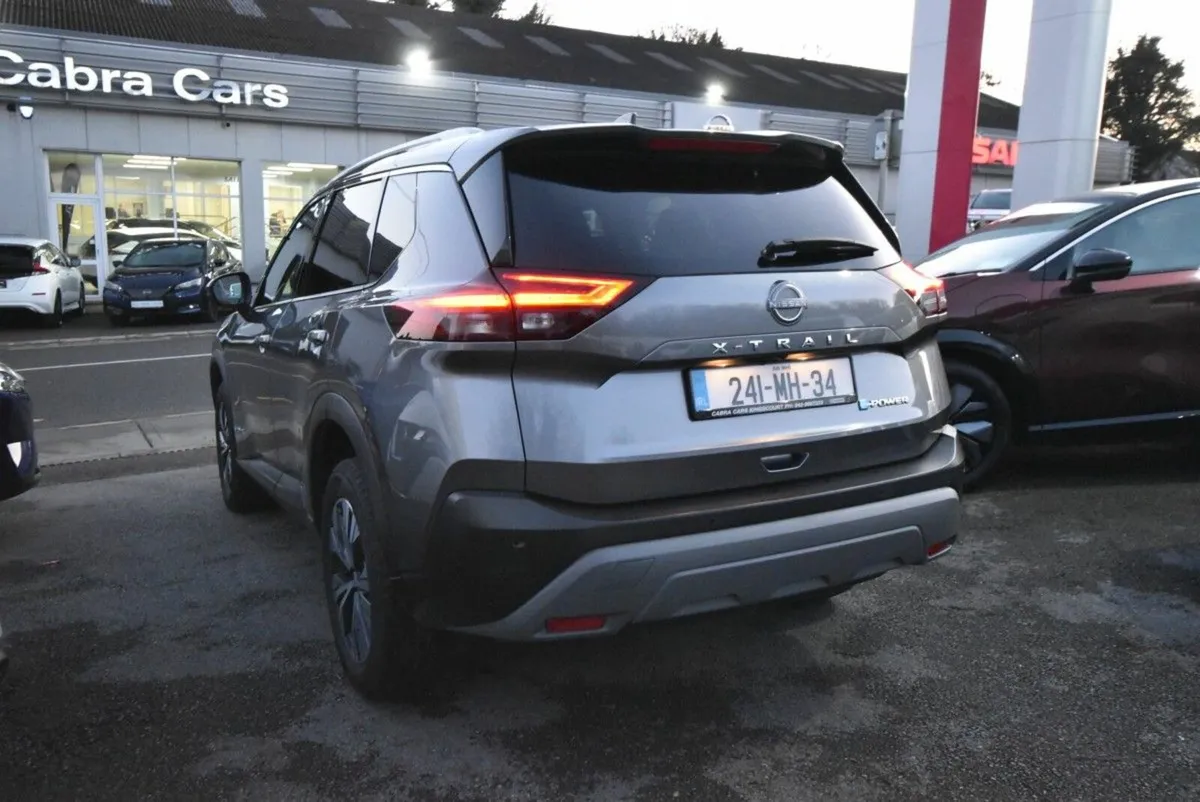 Nissan X-Trail SV Premium E-Power - Image 4