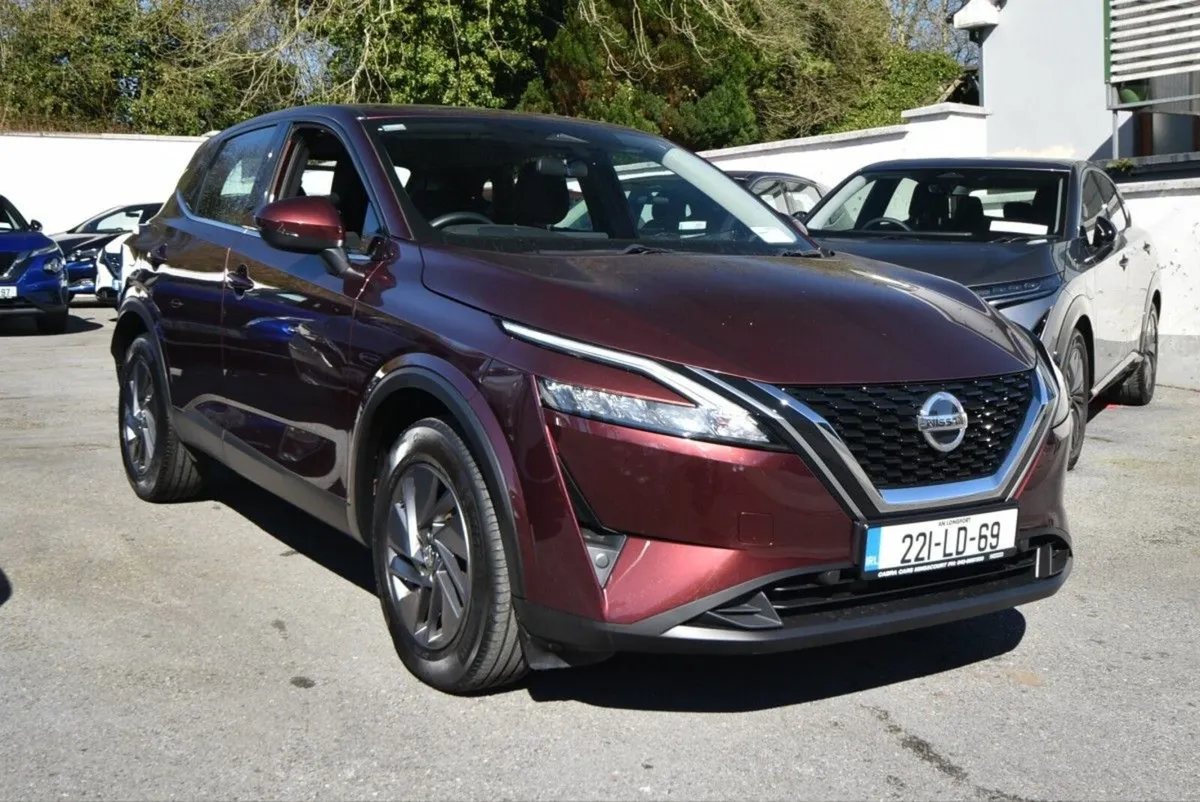 Nissan Qashqai 1.3 Mild Hybrid SV - Image 1