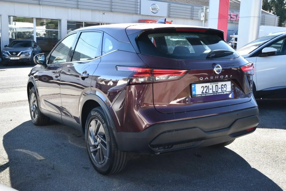 Nissan Qashqai 1.3 Mild Hybrid SV - Image 2