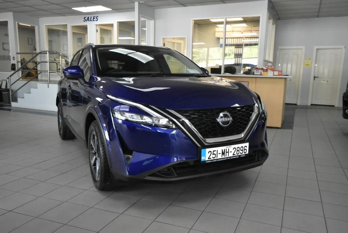 Nissan Qashqai 1.3 Hybrid SV Premium - Image 1