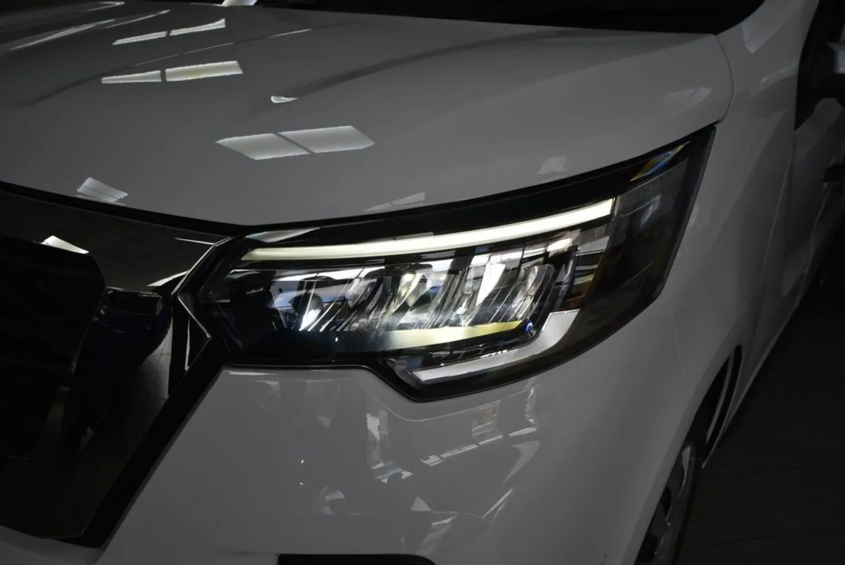 Nissan Primastar SAVE €6,275. Demo. 0 mileage. Pre - Image 3