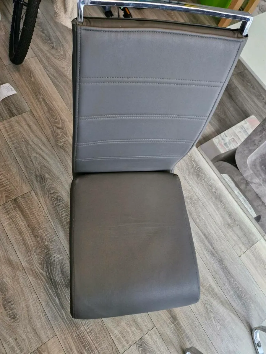 Dining table&chairs - Image 4