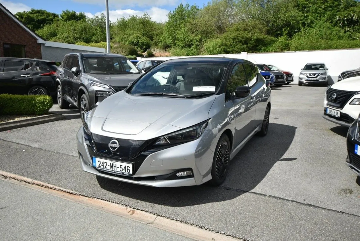 Nissan Leaf Tekna. Only 6,000kms. 242 reg. 40kw - Image 3