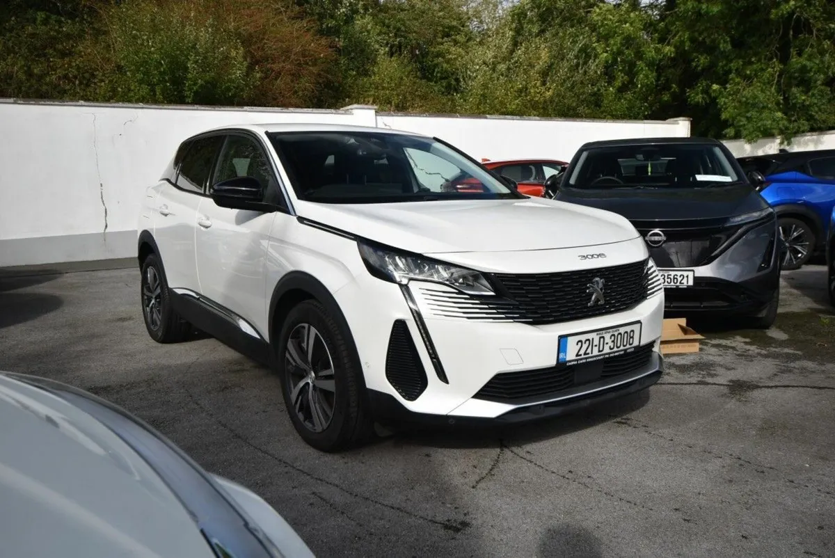 Peugeot 3008 Auto 1.5HDI Allure. Only 30,000km - Image 1