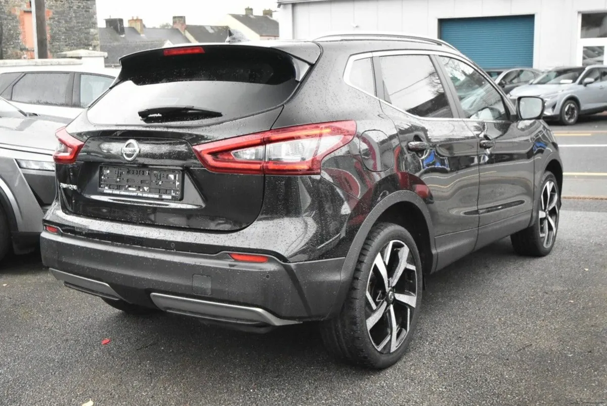 Nissan Qashqai 1.5dci Tekna with only 67000kms - Image 2