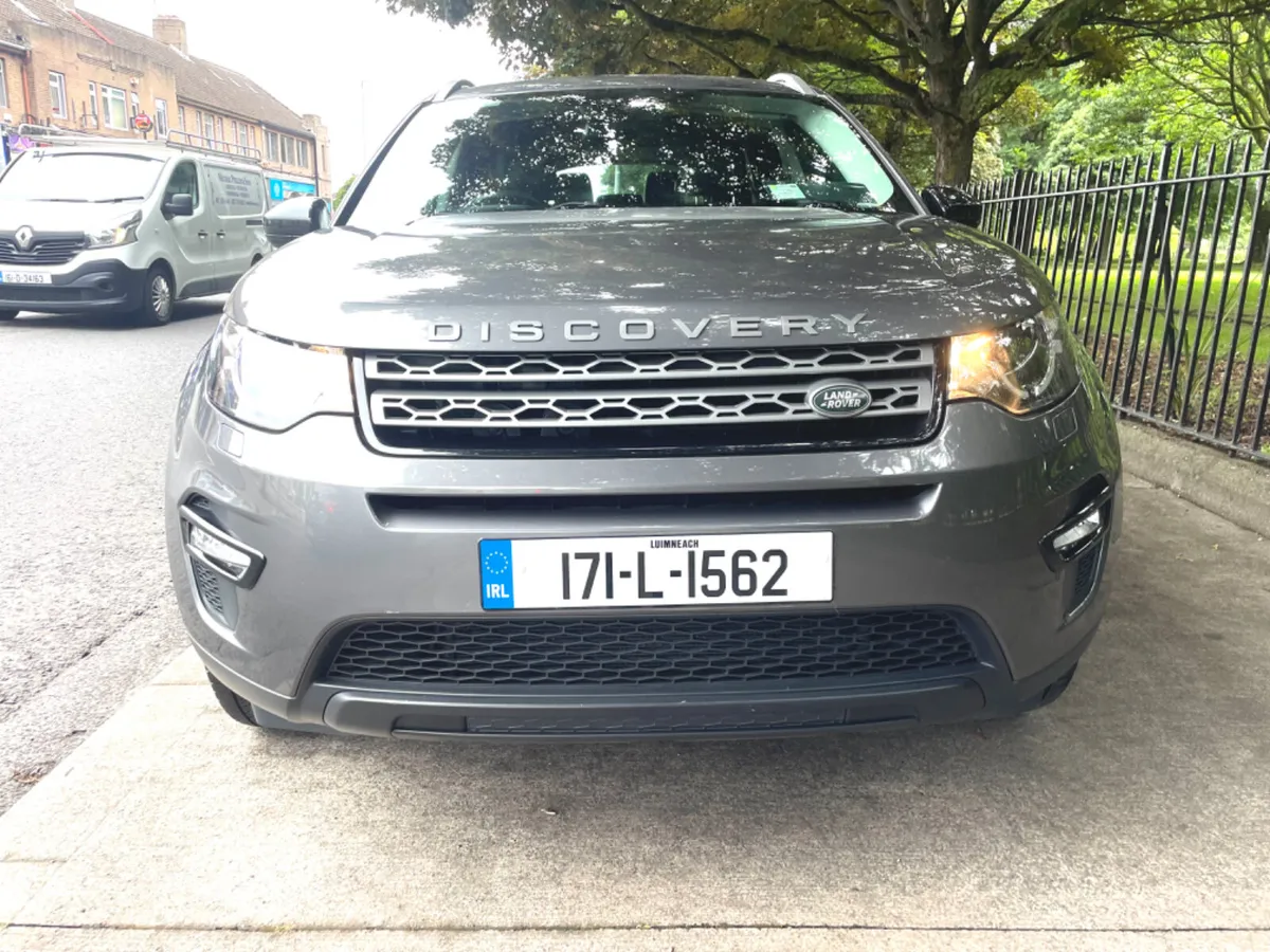 171 Land Rover Discovery Sport Diesel 7 seats - Image 2