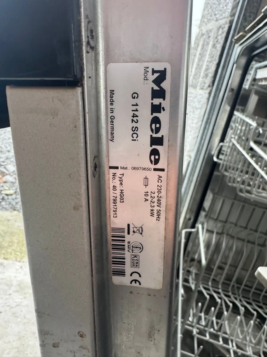 Miele Dishwasher for parts - some parts are new - Image 3
