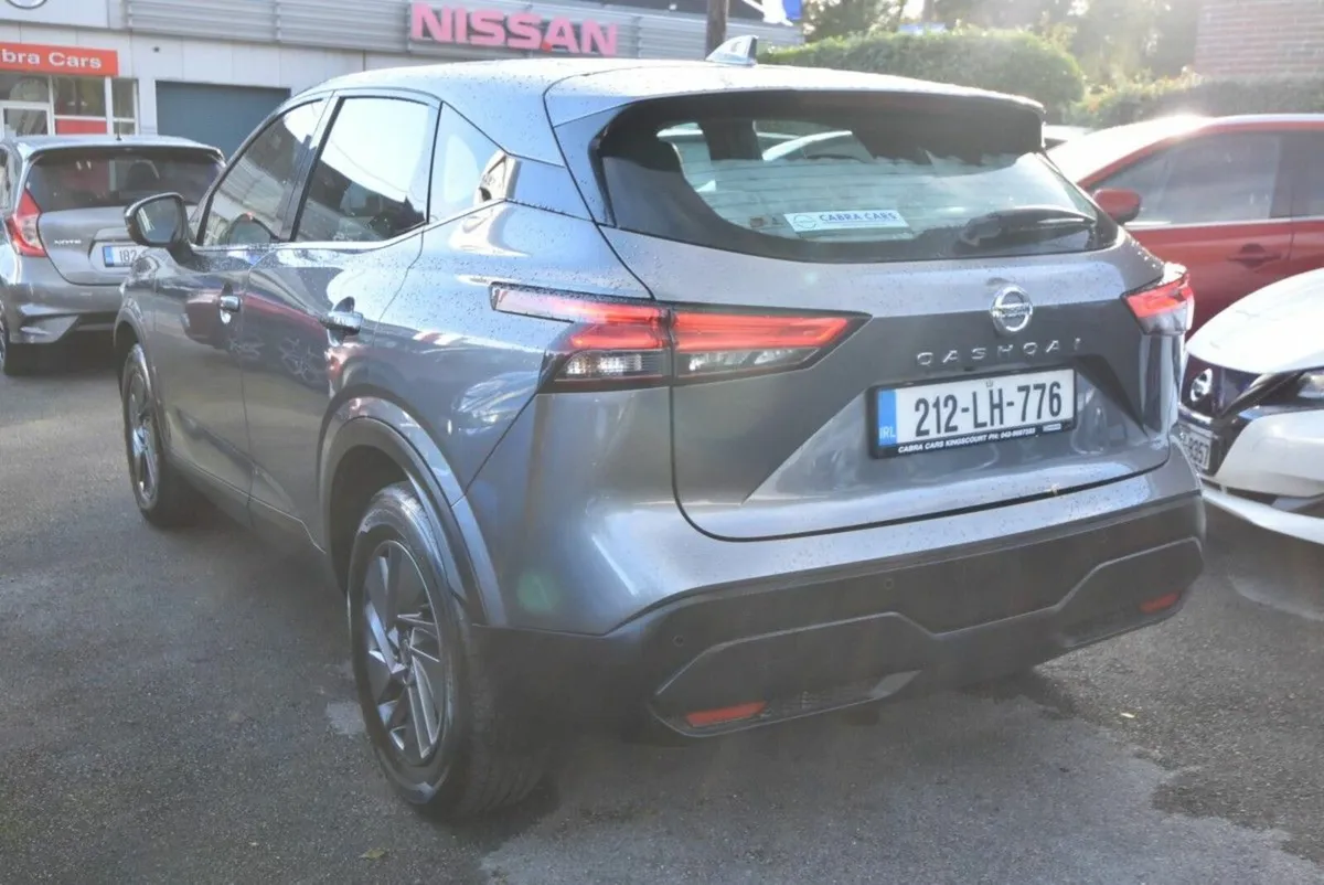 Nissan Qashqai 1.3 PET MILD HYBRID SV - Image 3