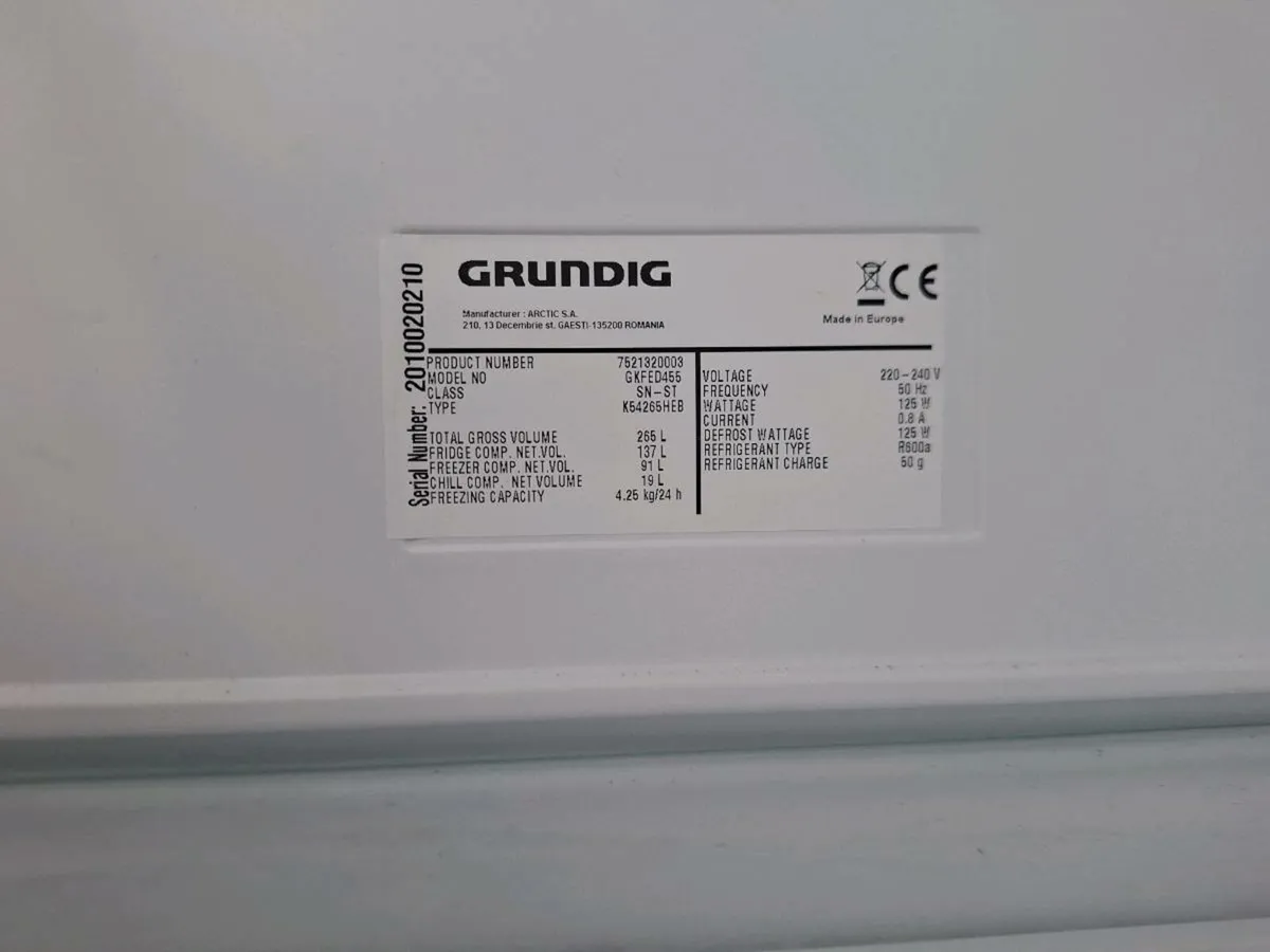 Fridge freezer - Image 1