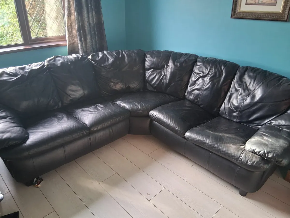 leather L couch - Image 3