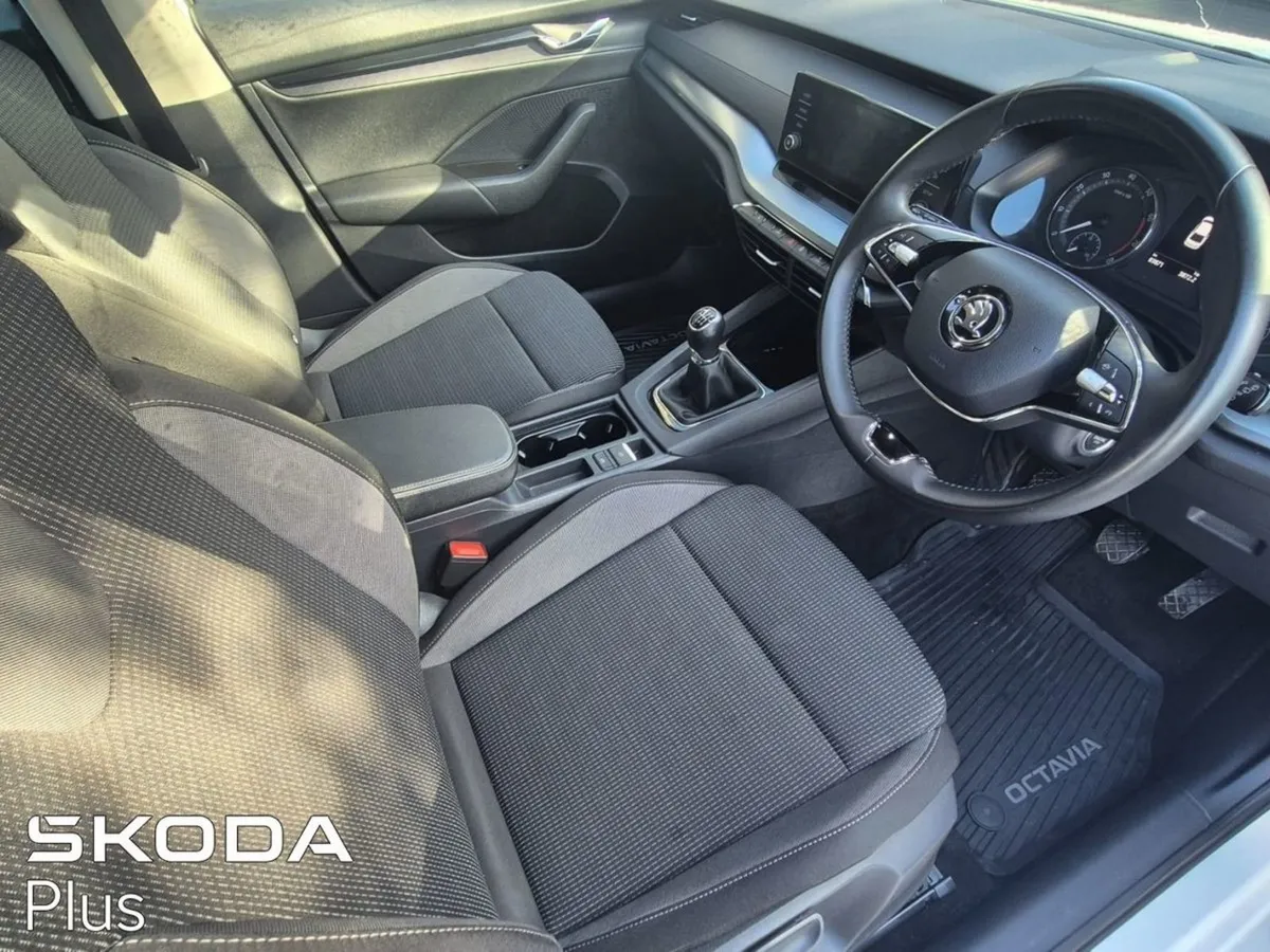 Skoda Octavia Octavia AMB 1.0tsi 110HP - Image 2